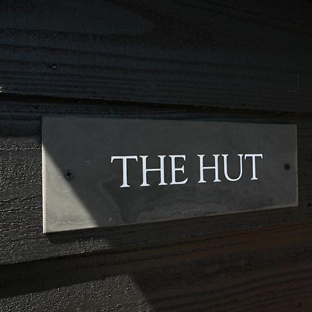 The Hut - A Shepherd'S Hut On Our Family Farm In Warwickshire Otel Evesham Dış mekan fotoğraf